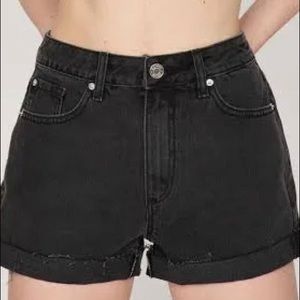 Garage mom shorts-black
